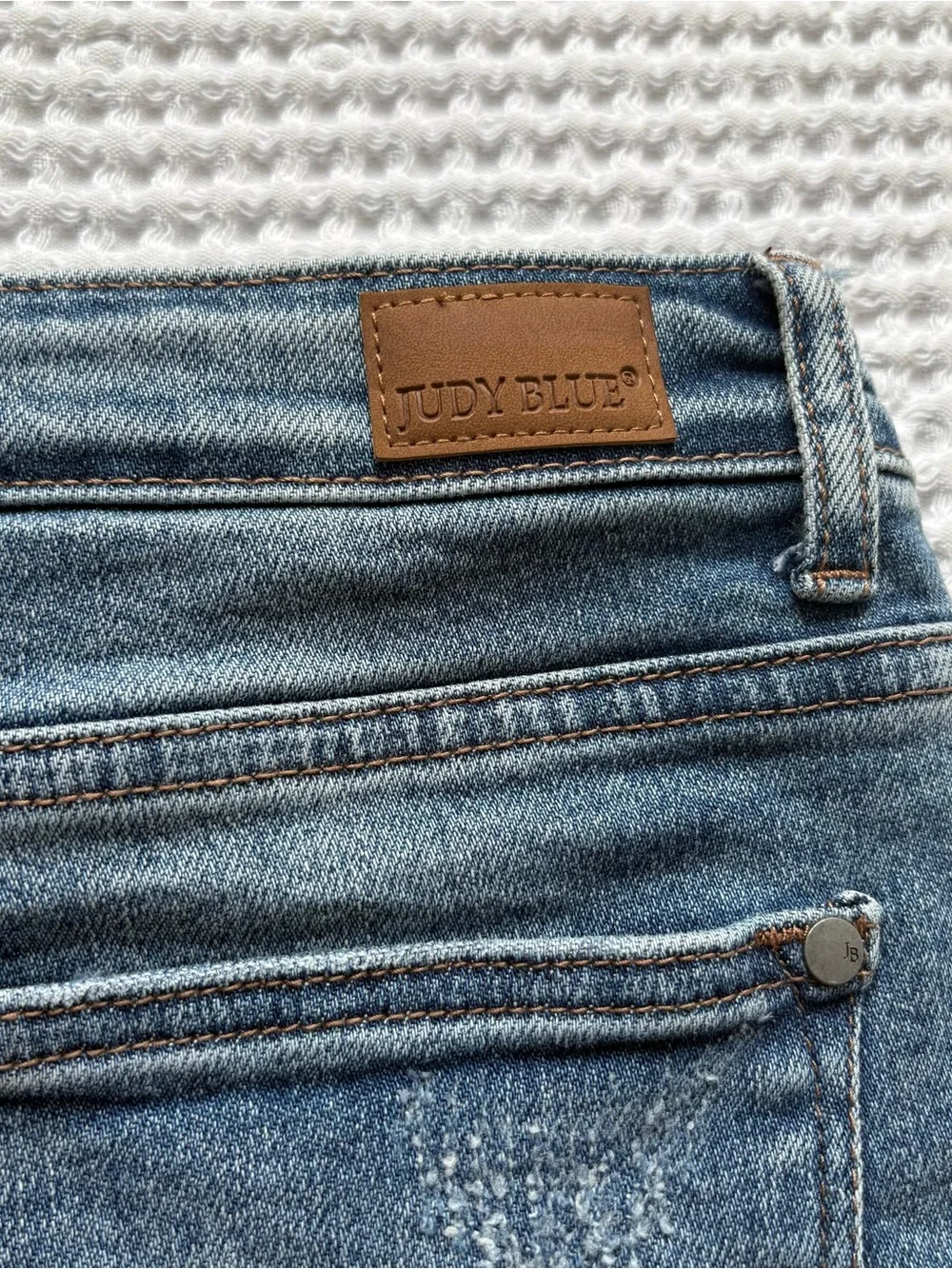 Judy Blue High Rise Cutoff Bermuda Shorts Medium Wash Raw Hem Distressed M